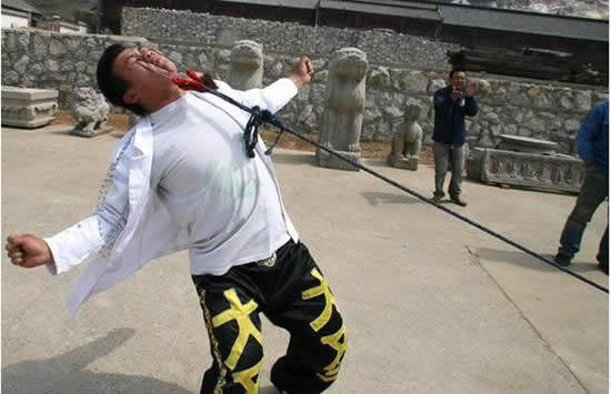 Перемещение авто нижними веками: Ли Дашенг