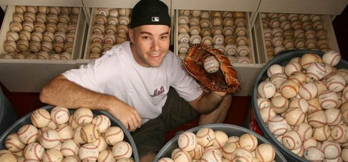 Самая большая коллекция бейсбольных мячей