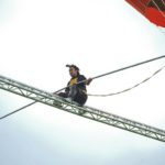 Китаец Айсикаер установил рекорд самого высотного хождения по канату