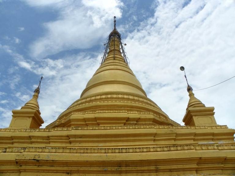 Самая большая каменная книга: пагода Кутодо в Мьянме