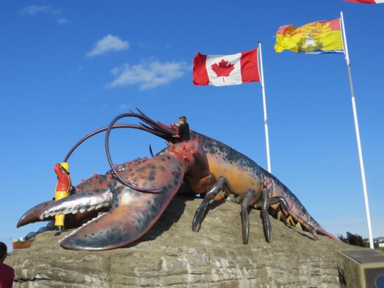 Самая большая скульптура омара
