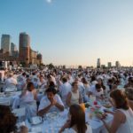 Самый многочисленный "Белый ужин"