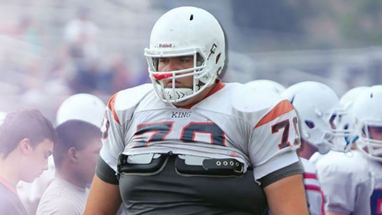 Самый высокий американский футболист