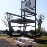 В США создали кресло-качалку рекордных размеров