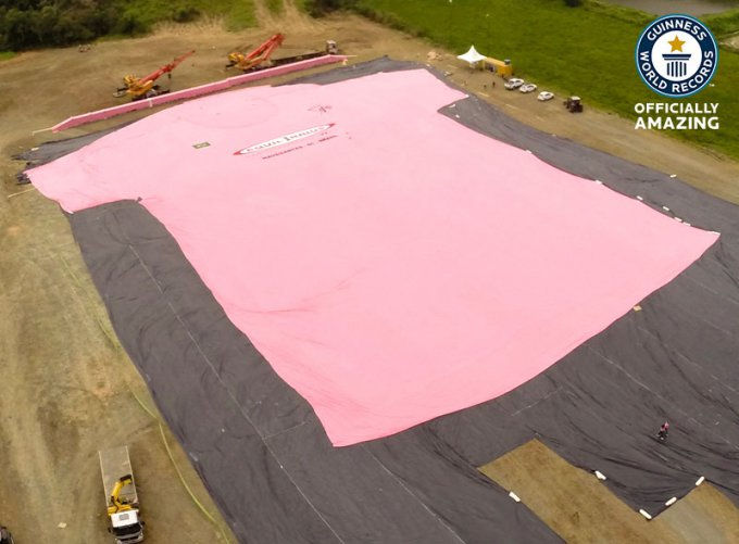 Самая большая футболка