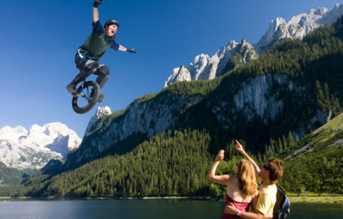 Самый длинный прыжок на одноколесном велосипеде