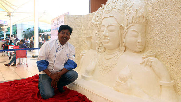 Самая большая скульптура из маргарина