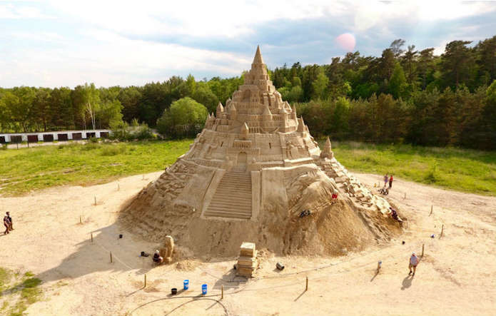 Самый высокий замок из песка