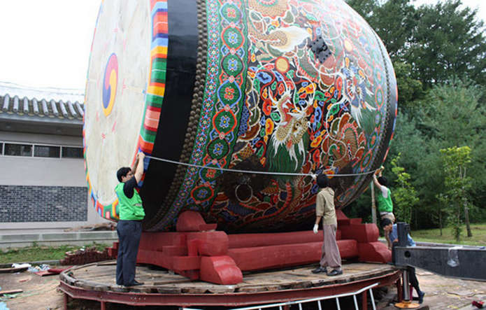 Самый большой барабан CheonGo