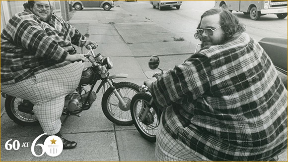 Билли Леон и Бенни Лойд МакКрари: самые тяжелые близнецы (видео)